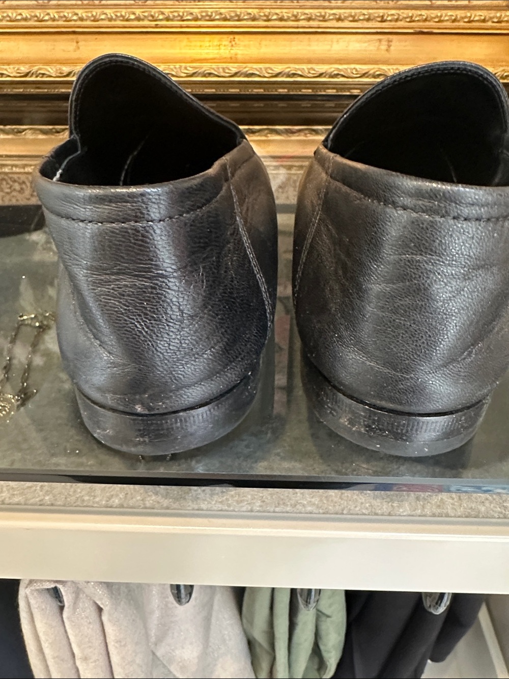 Gucci Classic Black Leather Slip-On Loafers with Gold Horsebit Accent - Picture 4 of 5